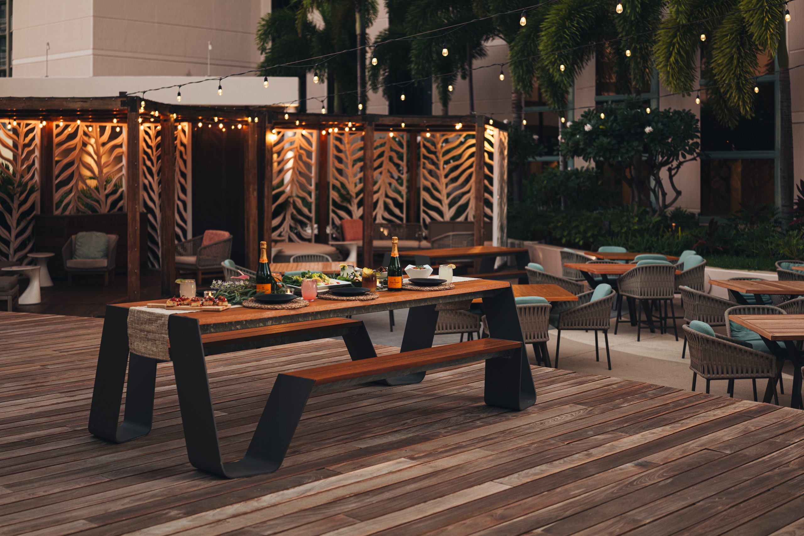 Prince Waikiki Hinana Bar