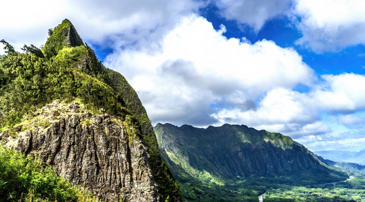 Colorful Nuuanu Pali Outlook Green Koolau Mountain Range Oahu Hawaii